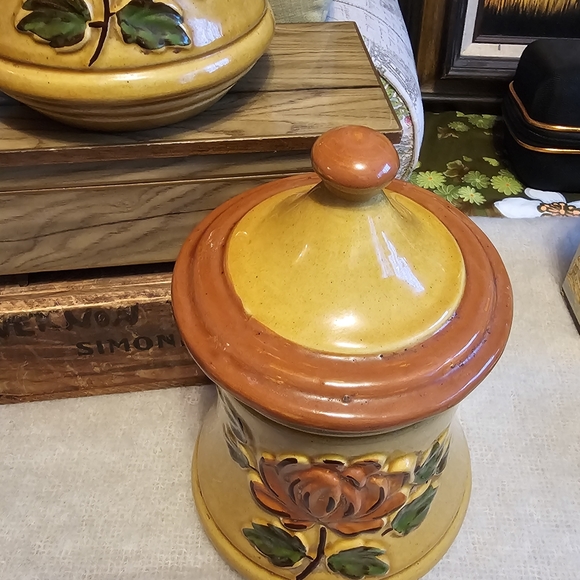 Farmhouse Decor Vintage Laurentian Rose Flower Canisters - Picture 9 of 9